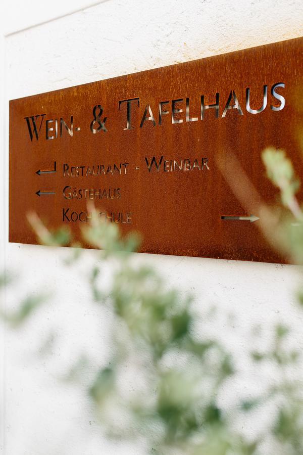 Wein- & Tafelhaus Hotel ทริทเท็นไฮม์ ภายนอก รูปภาพ
